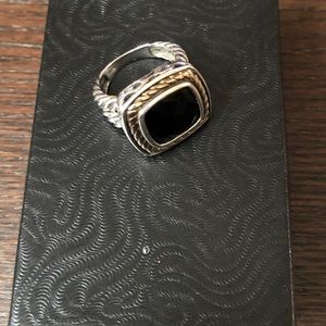 Ring with black onyx